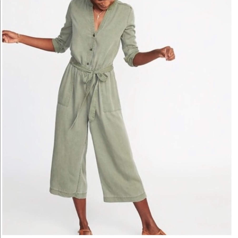 Wide leg jumpsuit